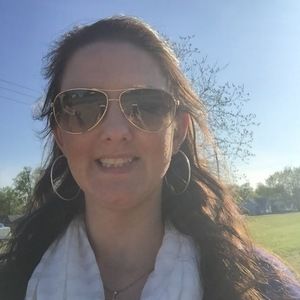 Meet your Posher, Hayley